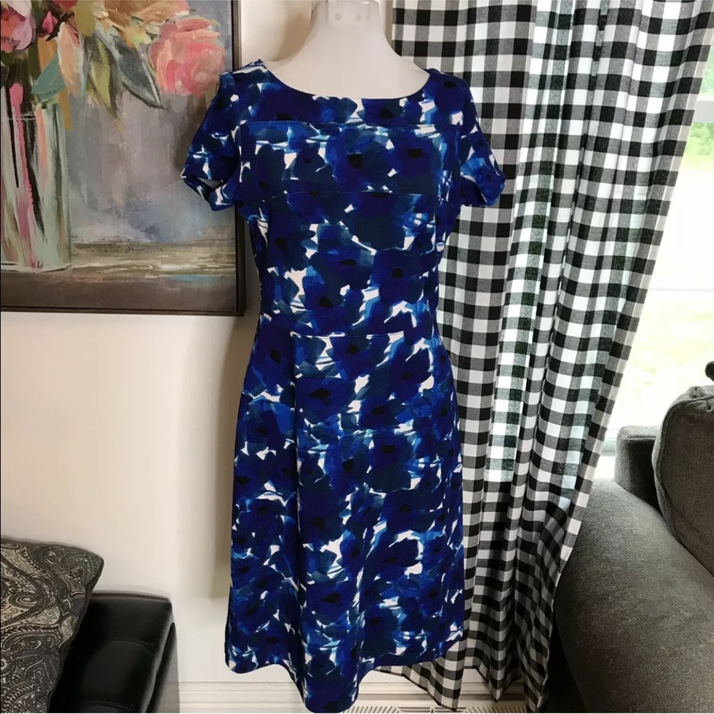 Ivanka trump blue floral dress size 6